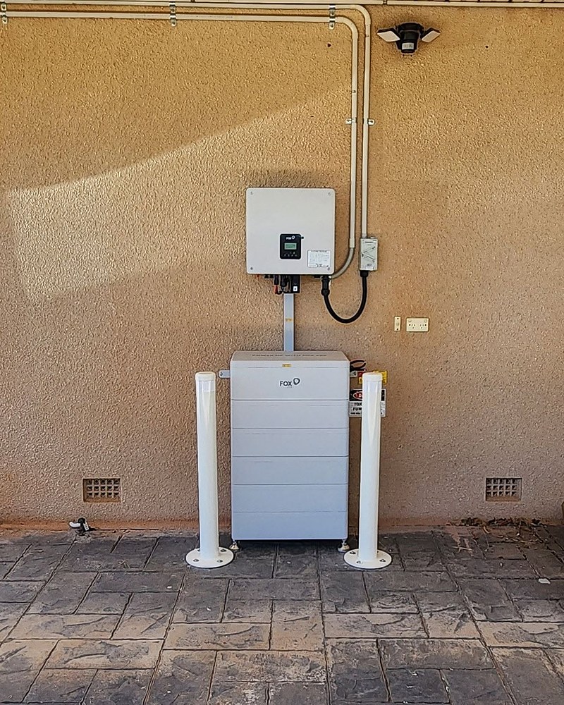 Battery & Inverter — Hayes Electrical SA